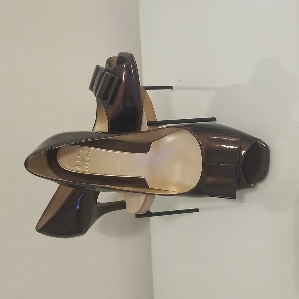 Alex Marie low heel open toe Brown Patent Heels 7.5